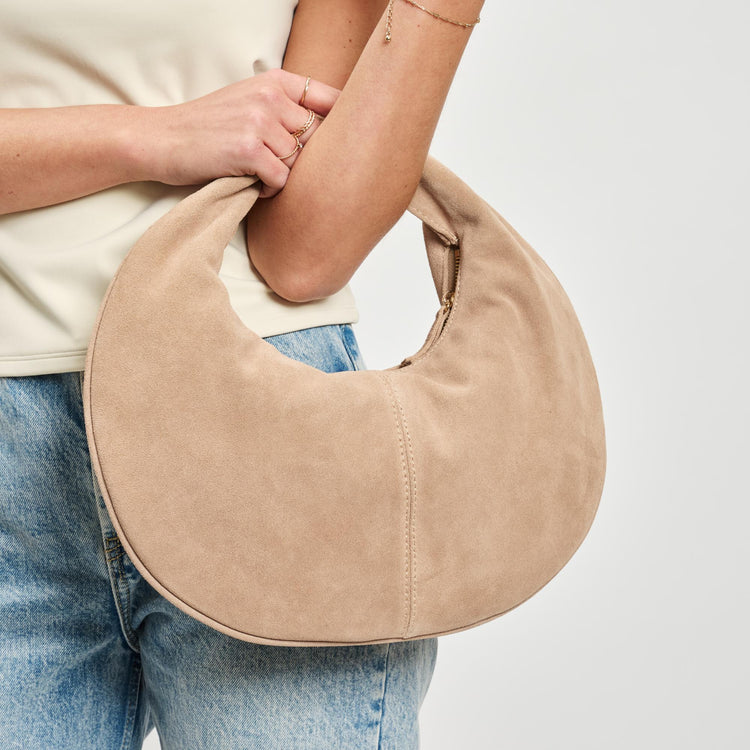 Chic Carry Collection